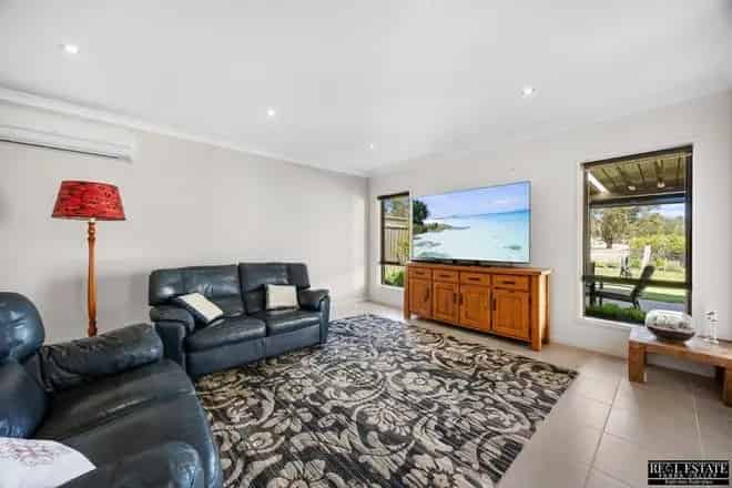 House For Sale , 13, Mulqueeny Lane, Yea, Victoria
