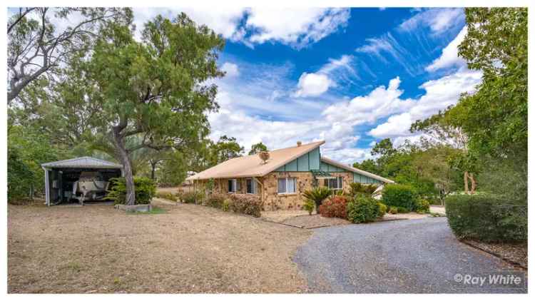 3-Bedroom Home on 4001m² in Tranquil Glenlee