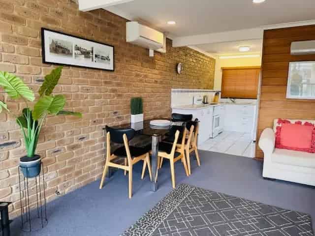 Rent Lakeside Apartment in Fishpen with Scenic Views and Great Amenities