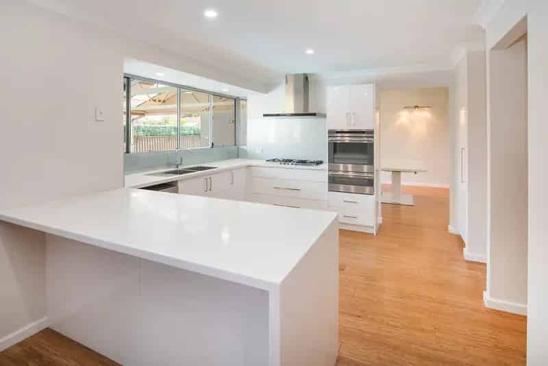 Quiet Beachside Family Home with Pool and Workshop