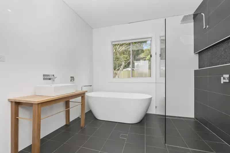 Lease Grand Home with Pool and Alfresco in Mount Colah