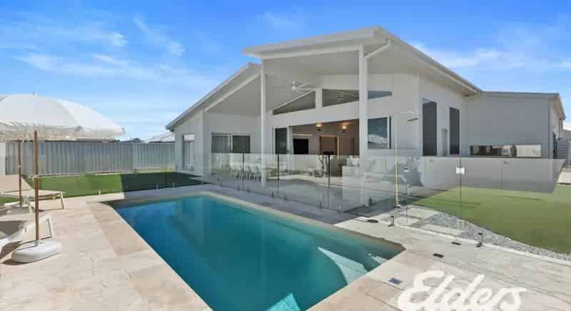 House For Sale , 23, Woodlands Drive, Yarrawonga, Victoria