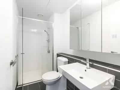 2 rooms apartment of 260 m² in Melbourne