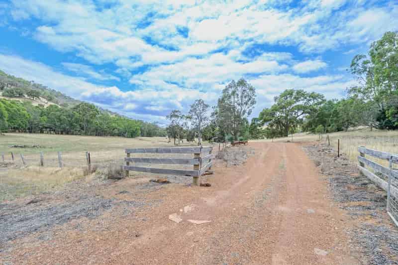 Buy House in Chittering Valley with River Frontage and Spacious Acreage