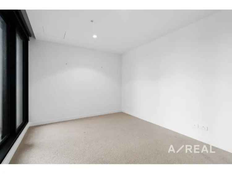 Spacious One Bedroom Apartment In West Melbourne