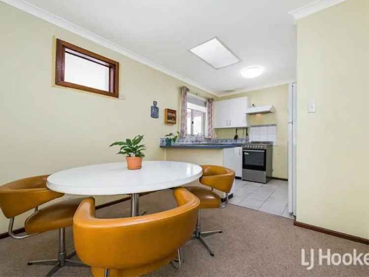 House For Sale in City of Gosnells, Western Australia