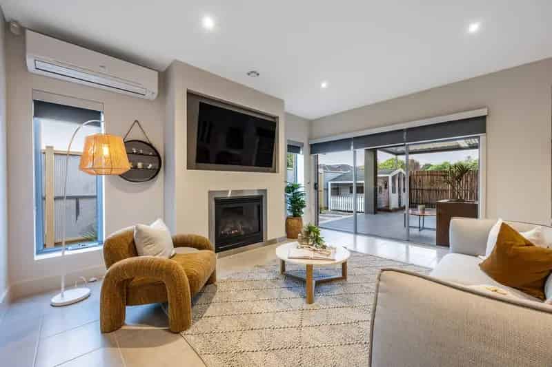 Sophisticated Living in the Heart of Caroline Springs.