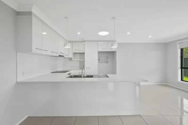 Lease New Build House in Bellbird with Stylish Interiors