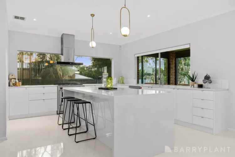 Buy house in parkside pocket with spacious design and modern features