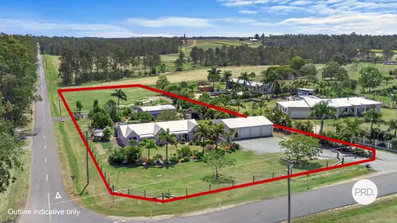 Immaculate Acreage Property with Strong Cash Flow Business