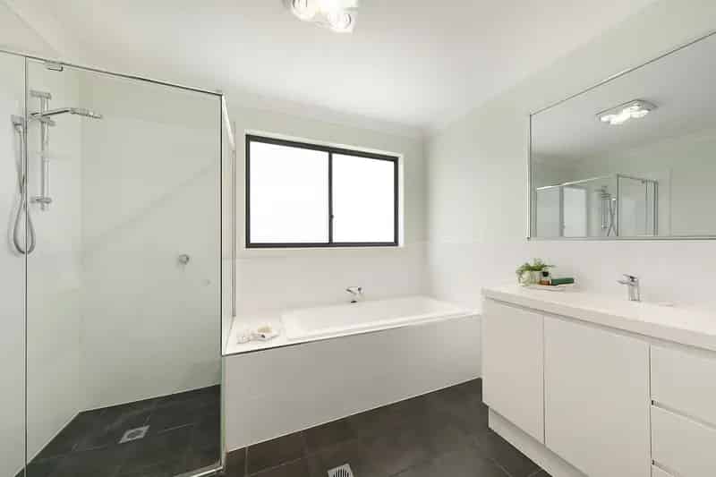 Real Estate For Sale - 122 Awabakal Drive - Fletcher , NSW