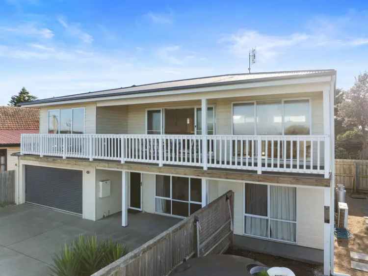 HOLIDAY RESIDENCE READY TO WALK IN AND ENJOY