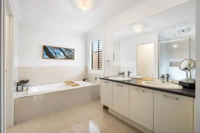 House For Rent , 15, Mirri Drive, Torquay, Victoria