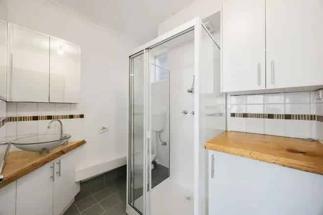 Apartment For Rent , Melbourne, Victoria