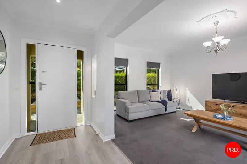 Spacious Family Home with Pool in Maiden Gully