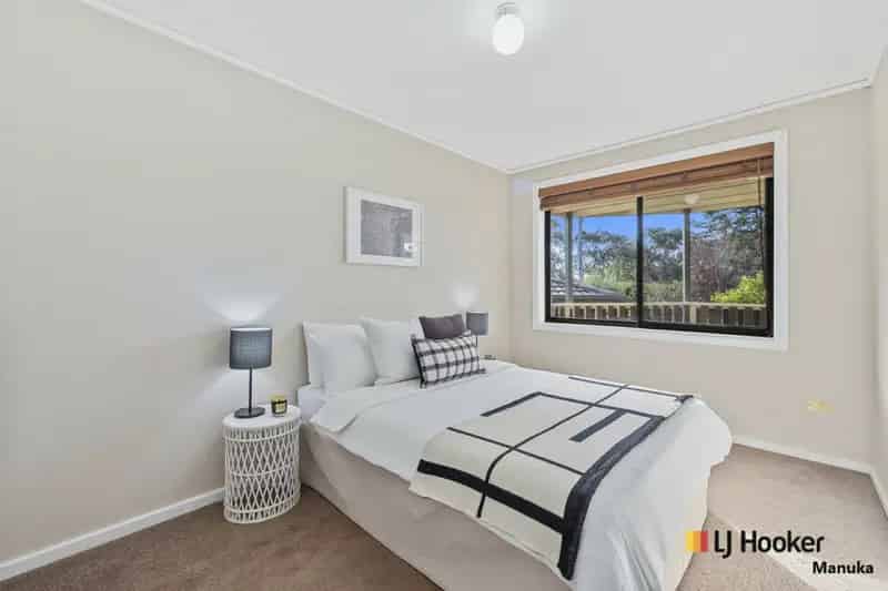 Buy House in Macquarie with Stunning Deck and Modern Features