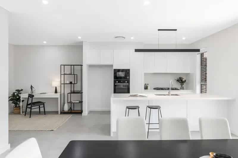 Buy Luxury 5 Bedroom Home Minchinbury with Modern Features