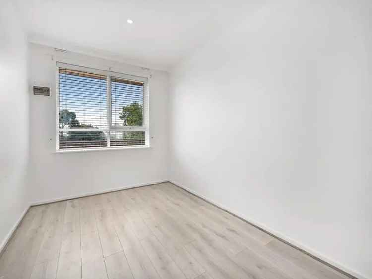 Bright 1-Bedroom Apartment in Melbourne