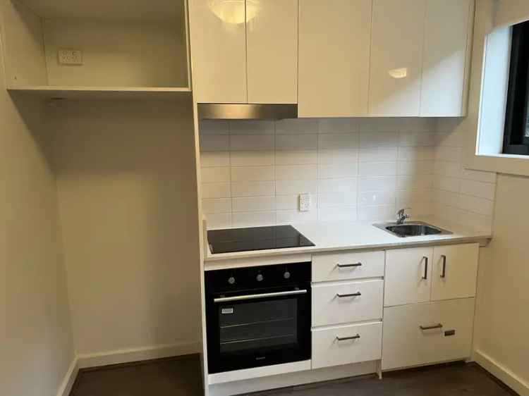 1 Bedroom 172m² Apartment Melbourne - Balcony, Miele Appliances, Gym