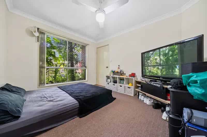 Paul Penklis Presents: Elevated Living with Everyday Ease - Stylish 3-Bedroom Lowset Brick Home