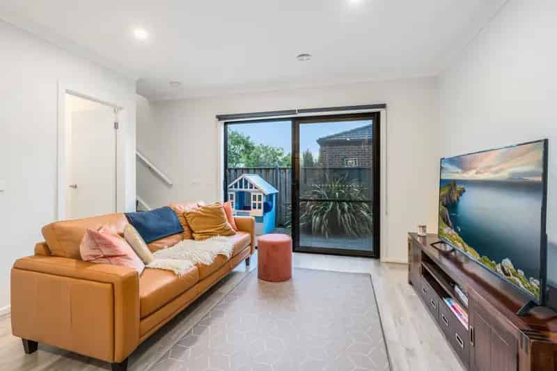 Perfect Blend of Location, Style & Comfort