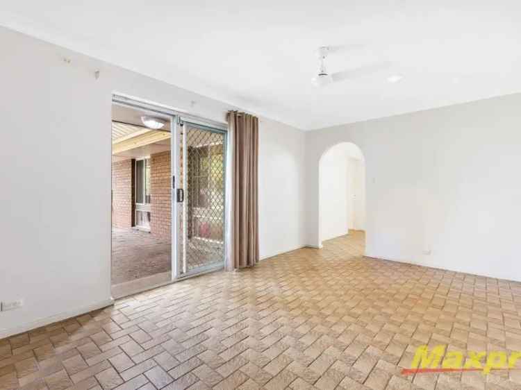 House For Sale in City of Gosnells, Western Australia