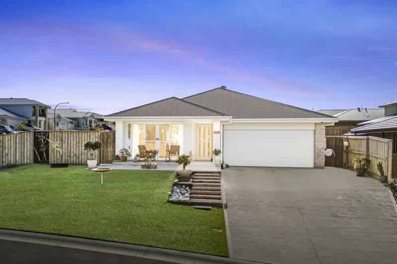 House For Sale - 13 Yaguna Parade, Crangan Bay NSW 2259