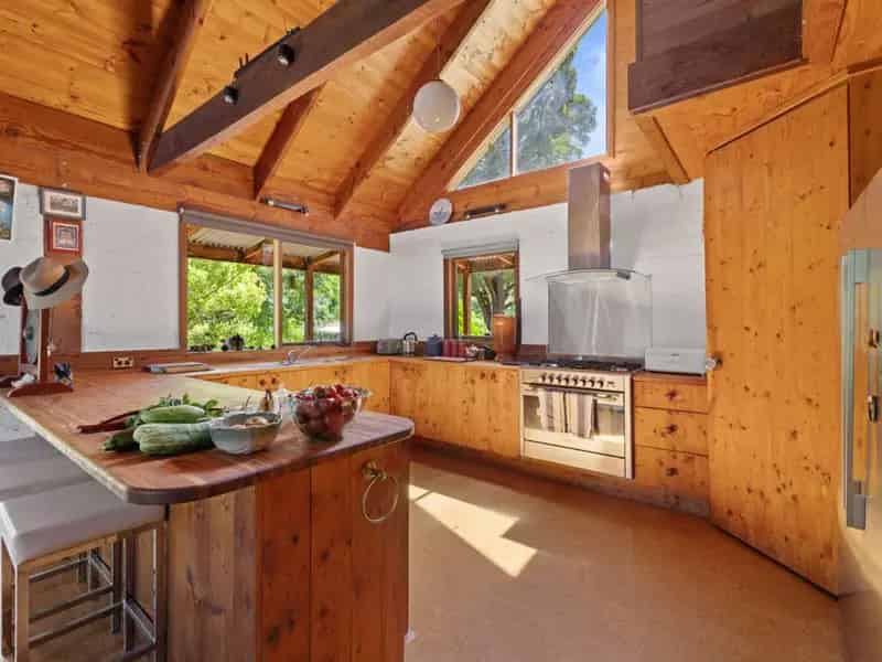 buy rural property in Hallston with stunning lake views and garden features