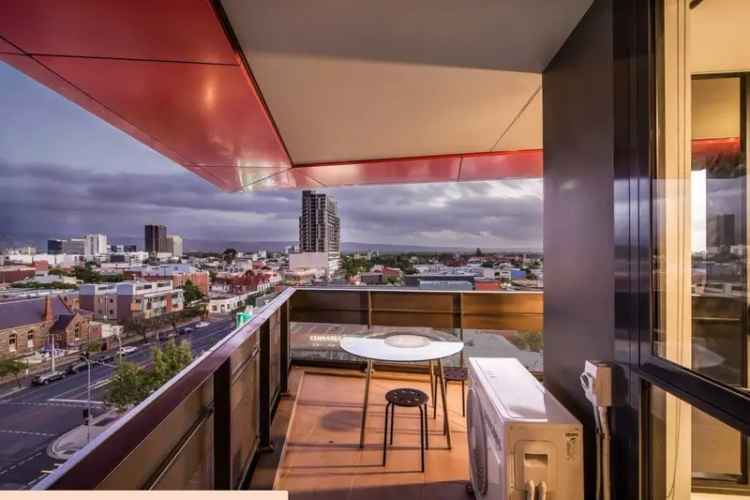 2 rooms apartment of 137 m² in Adelaide