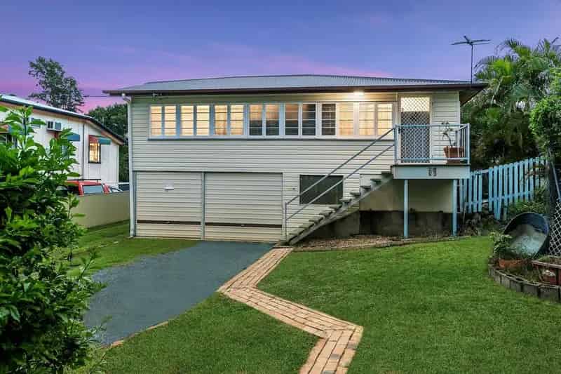 House For Sale - 11 Bernard Street, Berserker QLD 4701