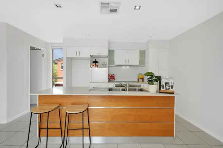 House For Rent in 11, Huddart Street, Brisbane City, Queensland