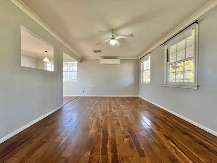 28 Callaghan Street, Parkes NSW 2870 - House For Lease