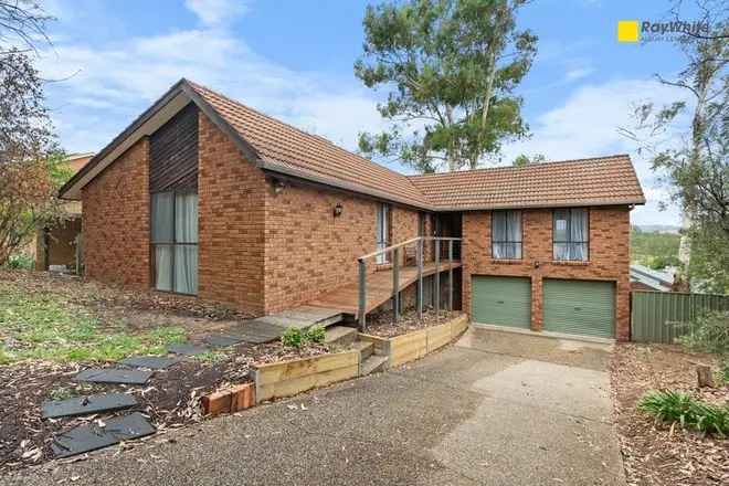 Beautiful Classic 6-Bedroom Home with Vaulted Ceilings