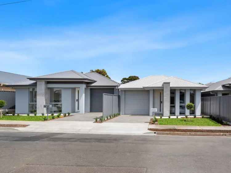 Buy modern Torrens Title homes in Sturt with garden and air conditioning