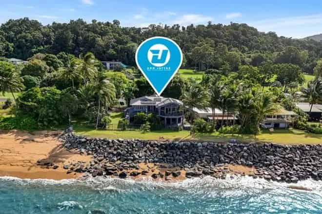 House For Sale , Flying Fish Point, Queensland