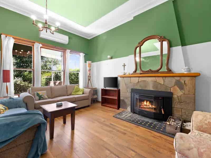 Steeped in History, Bursting with Charm - 29 Barkly Street, Benalla