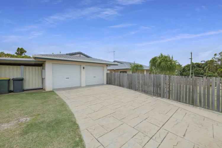 buy house in Avoca with spacious yard and double garage