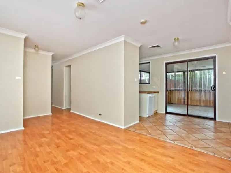 Lease a Family Home in Bligh Park with Three Bedrooms and Garden
