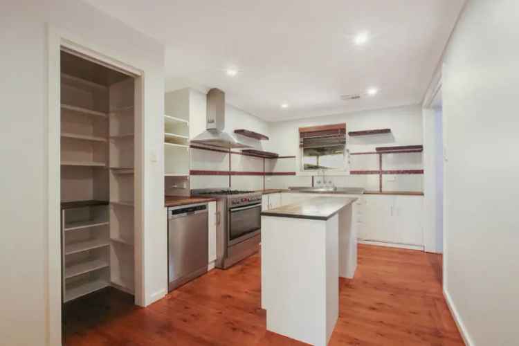 Spacious Old Character Style Home!