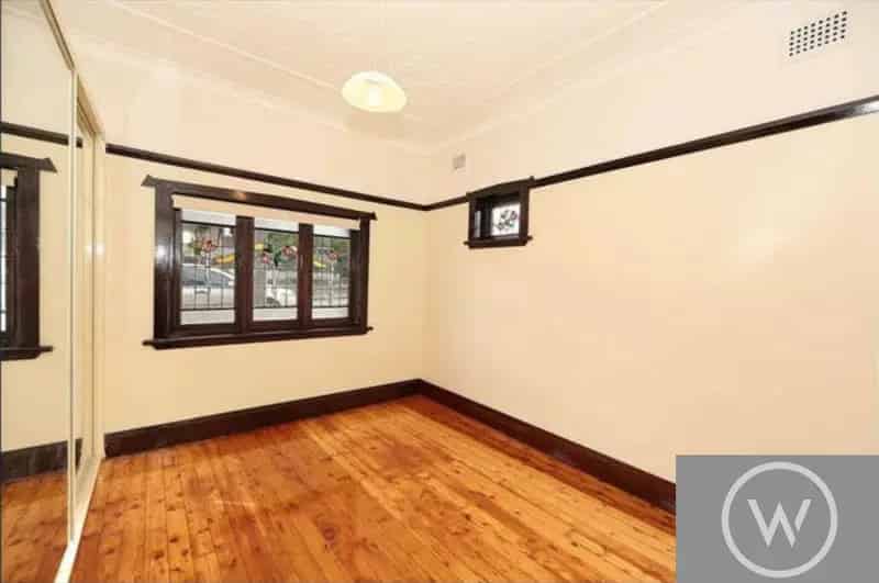 3 rooms house of 214 m² in Sydney