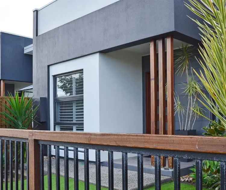 Modern 3-Bedroom Home near Sunshine Coast University Hospital