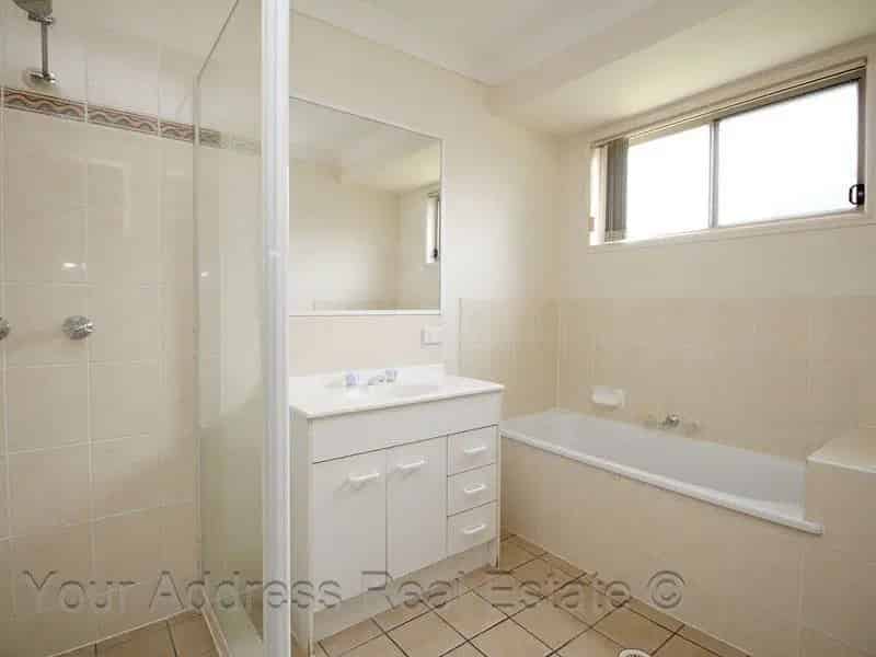 Real Estate For Lease - 28 Cumberland Crescent - Heritage Park , QLD