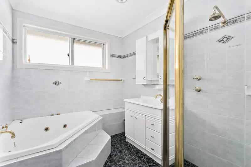 Real Estate For Lease - 177 Chuter Avenue - Sans Souci , NSW