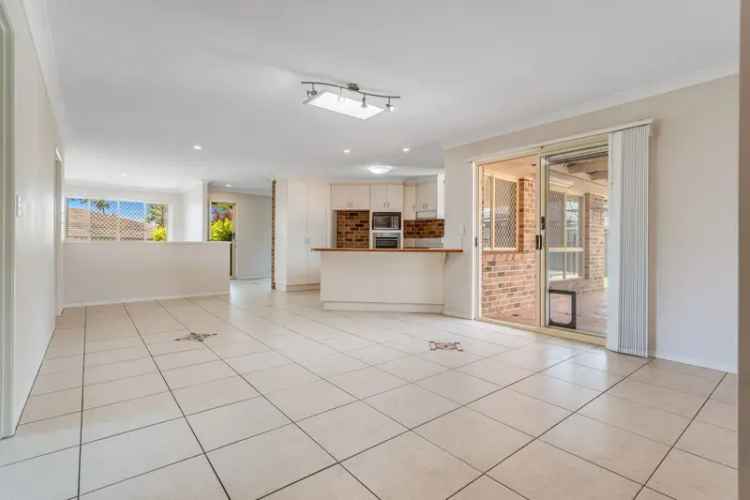 Lease House in Nudgee QLD with Easy Application Process