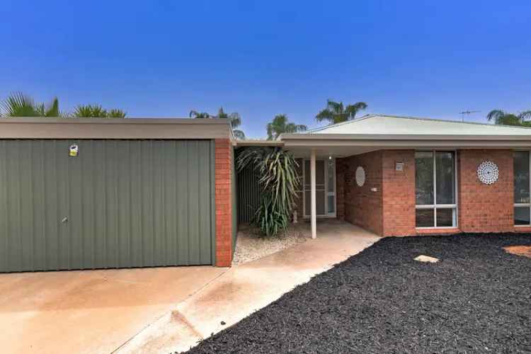 3 Bed 1 Bath Home 650m² Block Solar System Mildura