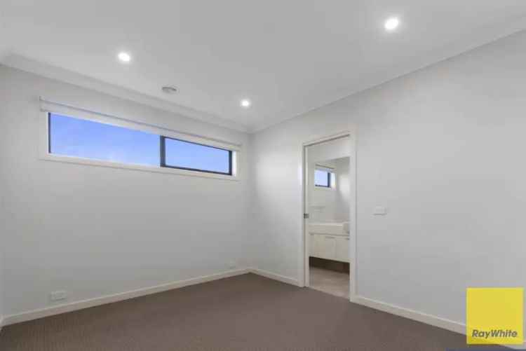 4 Bedroom House 199m² Melbourne