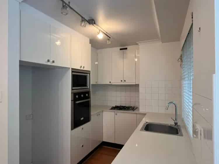 Spacious Two Bedroom Apartment In The Heart Of Surry Hills