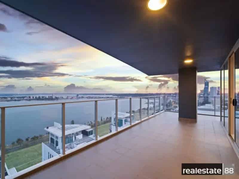 City Living With Sensational Views!