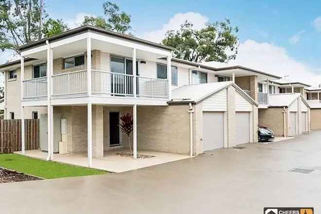 Coopers Plains Townhouse Near School and Station