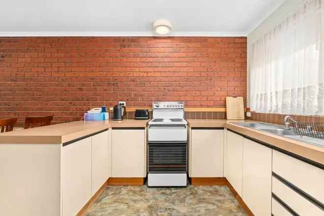 Apartment For Sale in Moe, Victoria